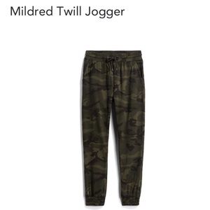 Stitch Fix RD Style Mildred Twill Camo Joggers - size Small